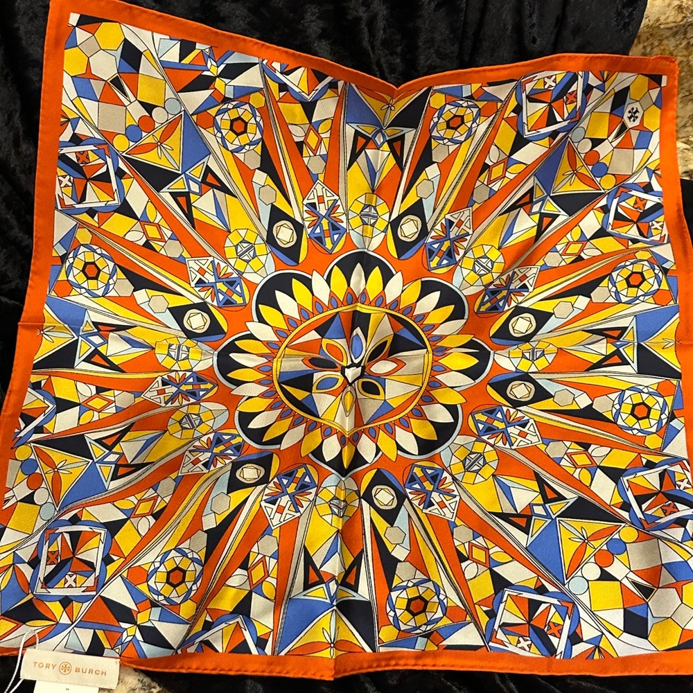 NWT Tory Burch Psychedelic Print Silk Neckerchief 18 x 18